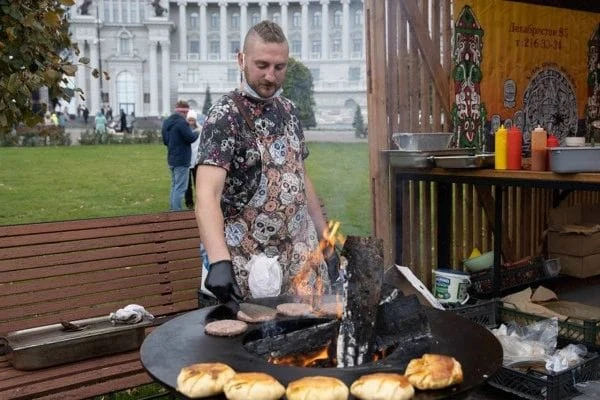 ❗️Сегодня и завтра на Кремлёвской набережной — гастрономический фестиваль «Вкусы Казани».