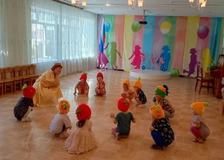 В четверг в 4 здании прошло развлечение на тему "Витамины".
