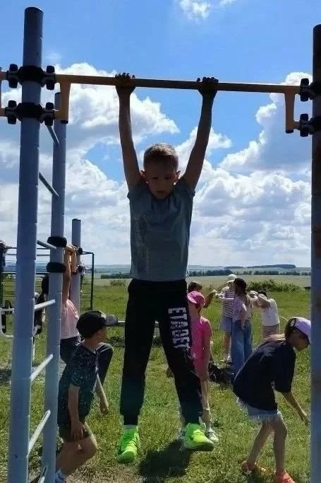 💪 В Лениногорском районе дети из лагеря сдали нормы ГТО

Ребята из пришкольного лагеря «Ромашка» Шу