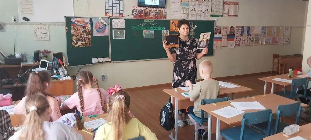 1 отряд "Клубочки" в ЛПП 
Познакомились с Уральскими самоцветами и с творчеством Бажова✨