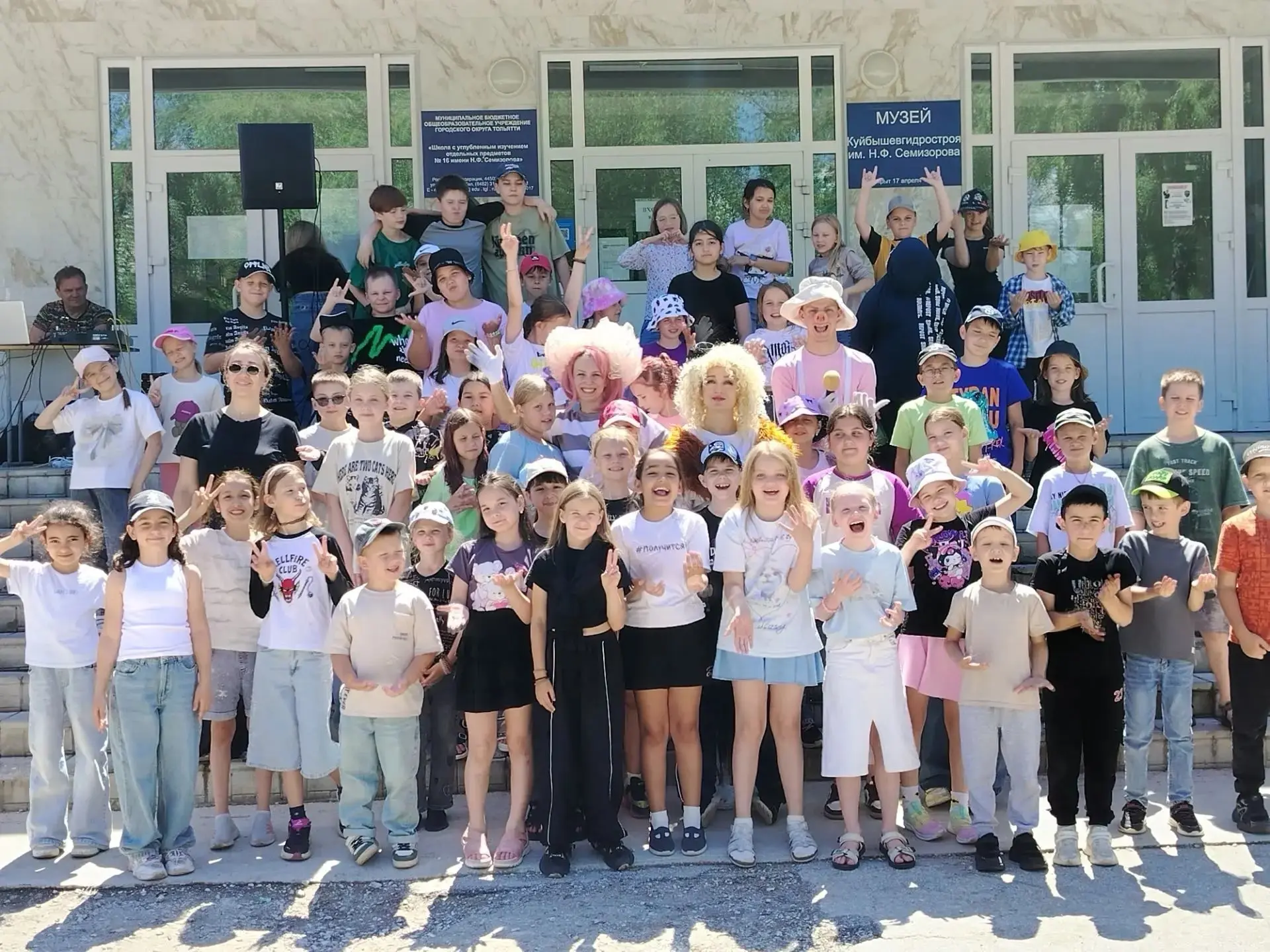 У нас в гостях был театр «Колесо»!🎭

Артисты показали ребятам удивительную программу о дружбе и сча