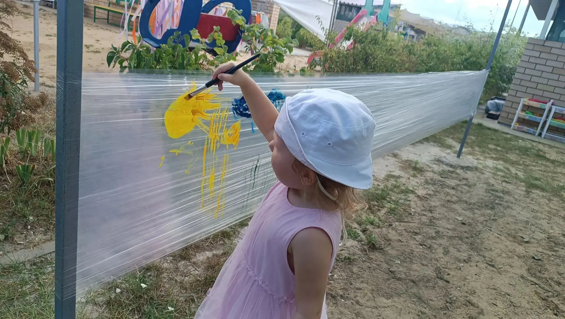 🎨 Рисовать красками — это маленькое волшебство! Каждый мазок — как приключение, а каждый цвет — нов