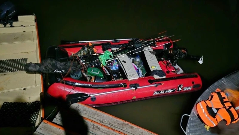 🚣‍♀️ Астраханские спасатели помогли краснодарцам в дельте Волги