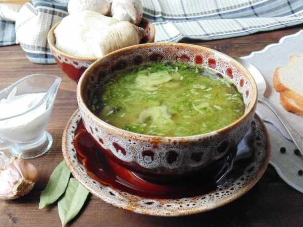 🍲 Щи Валаамские.

Ингредиенты:

- Шампиньоны - 250 г
- Капуста белокочанная - 250 г
- Лук репчатый 