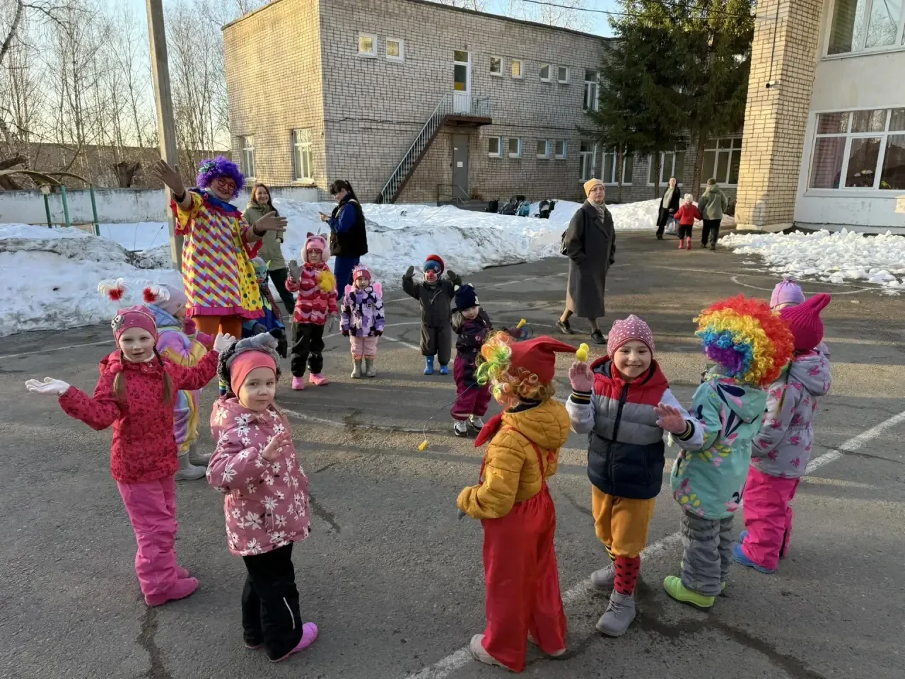 🎉 1 апреля в корпусе №4 — это вам не шутки!  Сегодняшнее утро в нашем детском саду началось по-насто