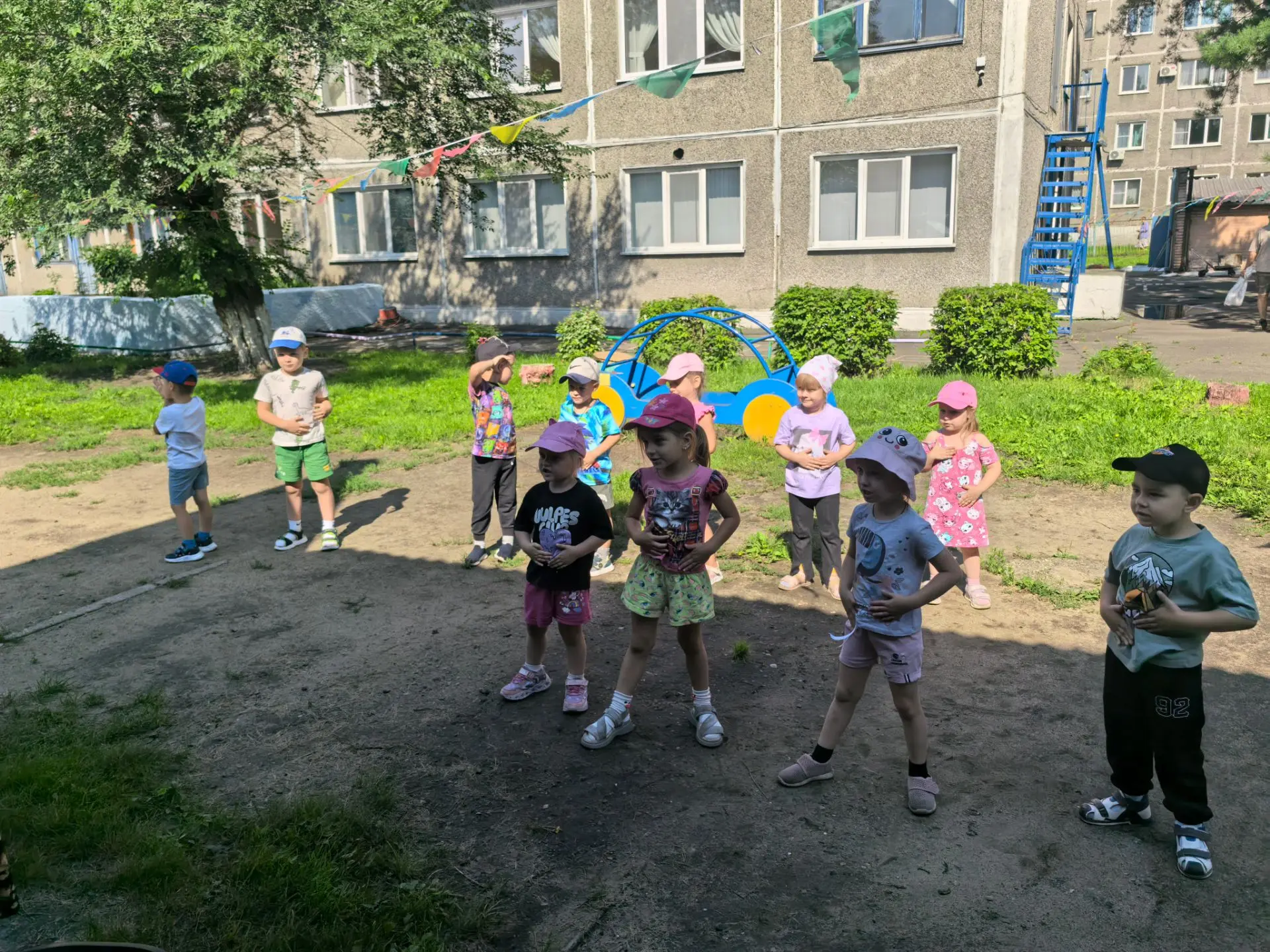 🎉 Музыкальное занятие в нашей группе — это всегда море эмоций и радости! 🎶

Сегодня наши ребята по