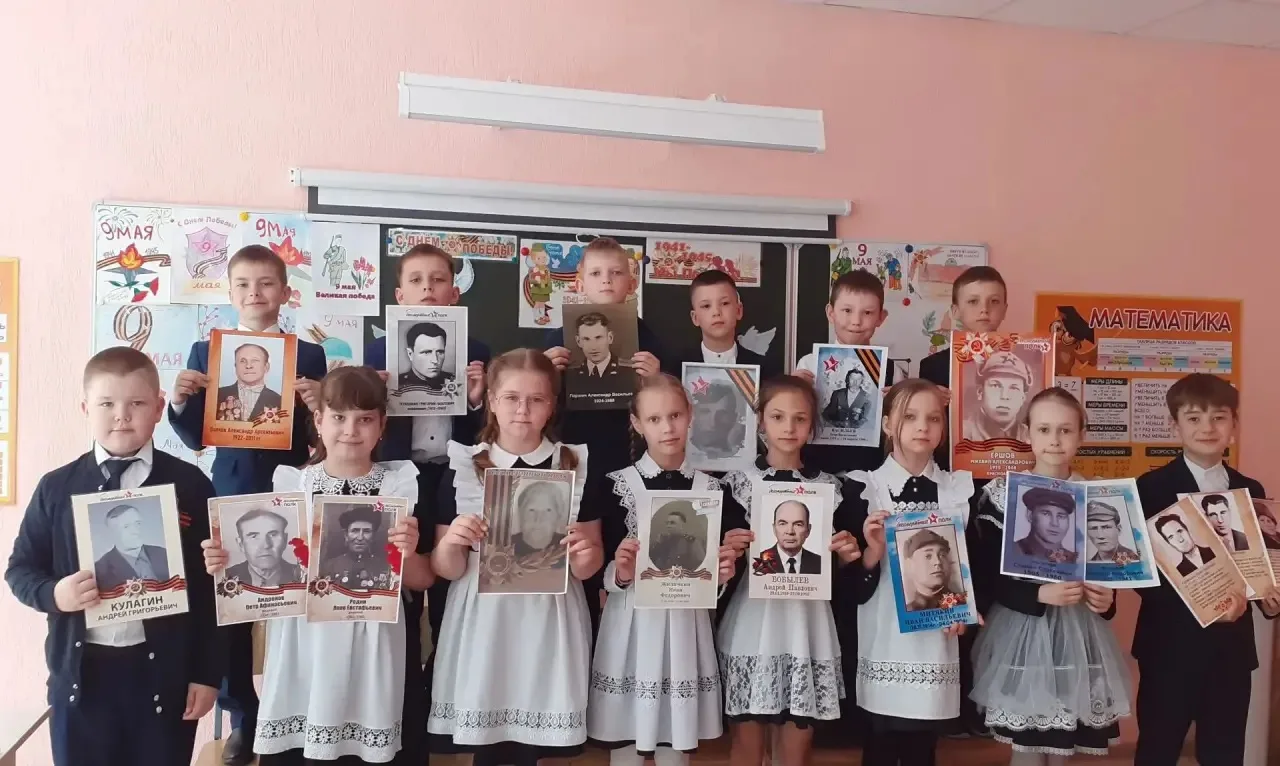 🕊️ В преддверии 81-й годовщины Великой Победы в 3 «Б» классе (классный руководитель Ло...