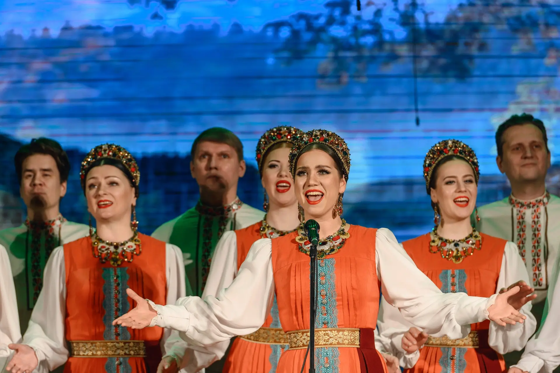 Уральский государственный академический русский народный хор — там, где его ждут.