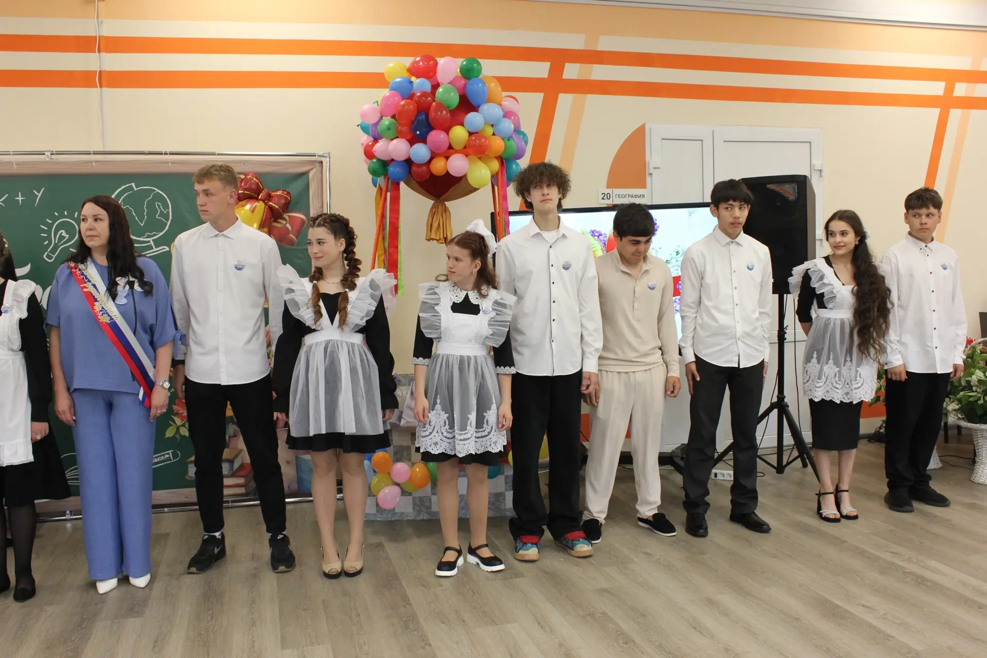 #Последний_звонок_2026 #Полет_на_воздушном_шаре_во_взрослую_жизнь