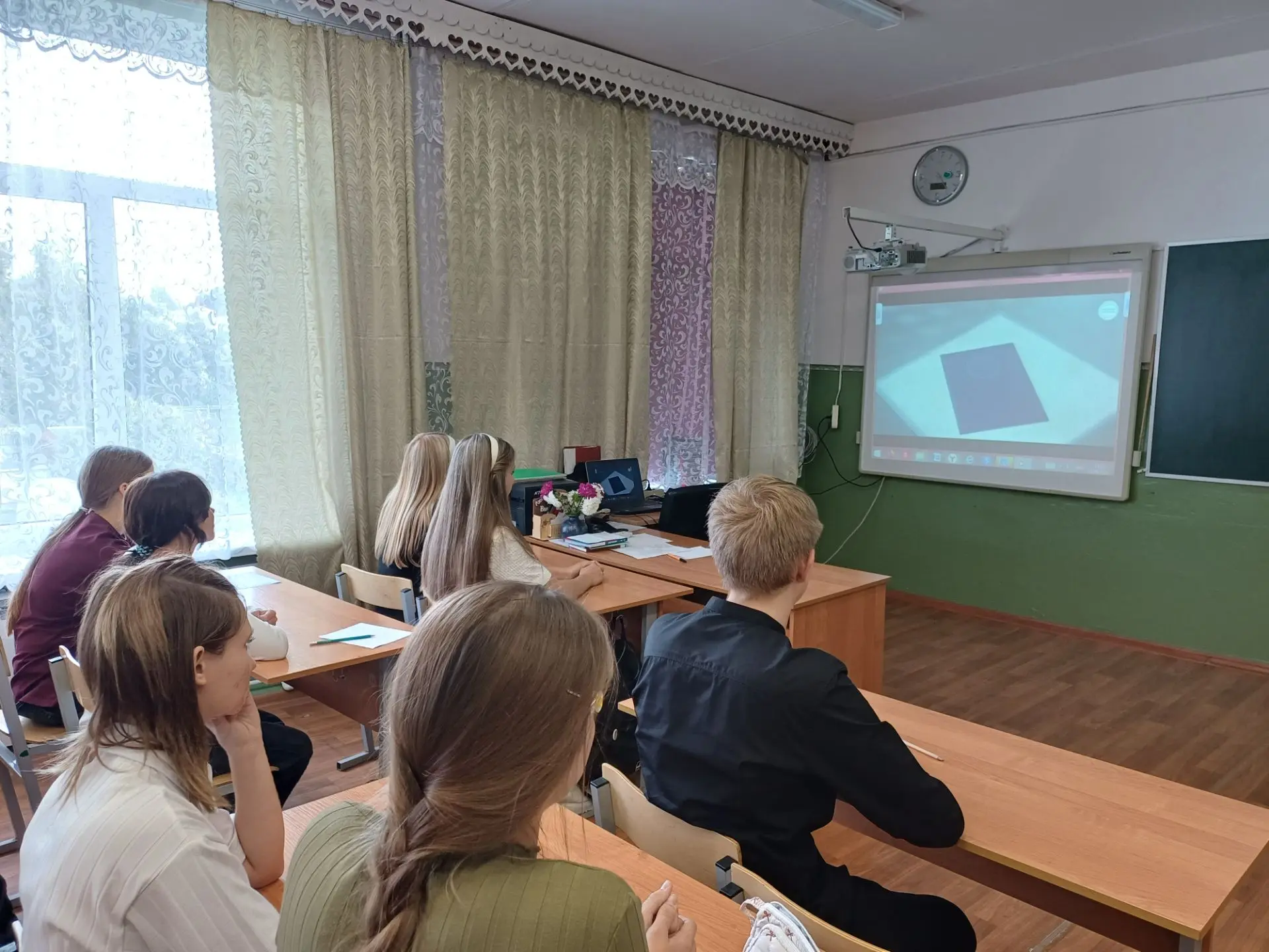 3 сентября в нашей школе прошли уроки Мужества, посвященные  Дню воинской славы России ...