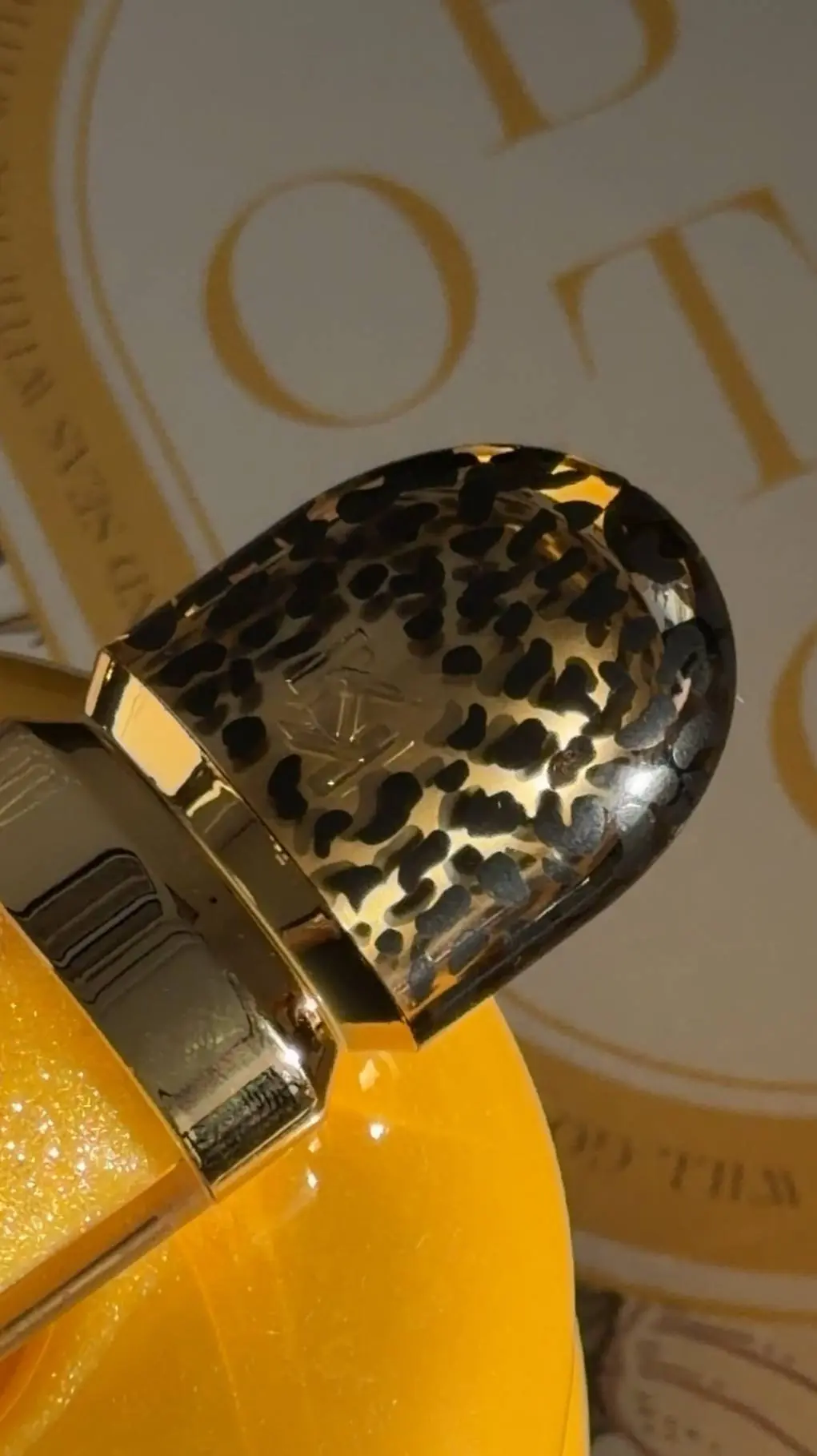 Как вам новый блеск Kiko & Justcavalli?💛