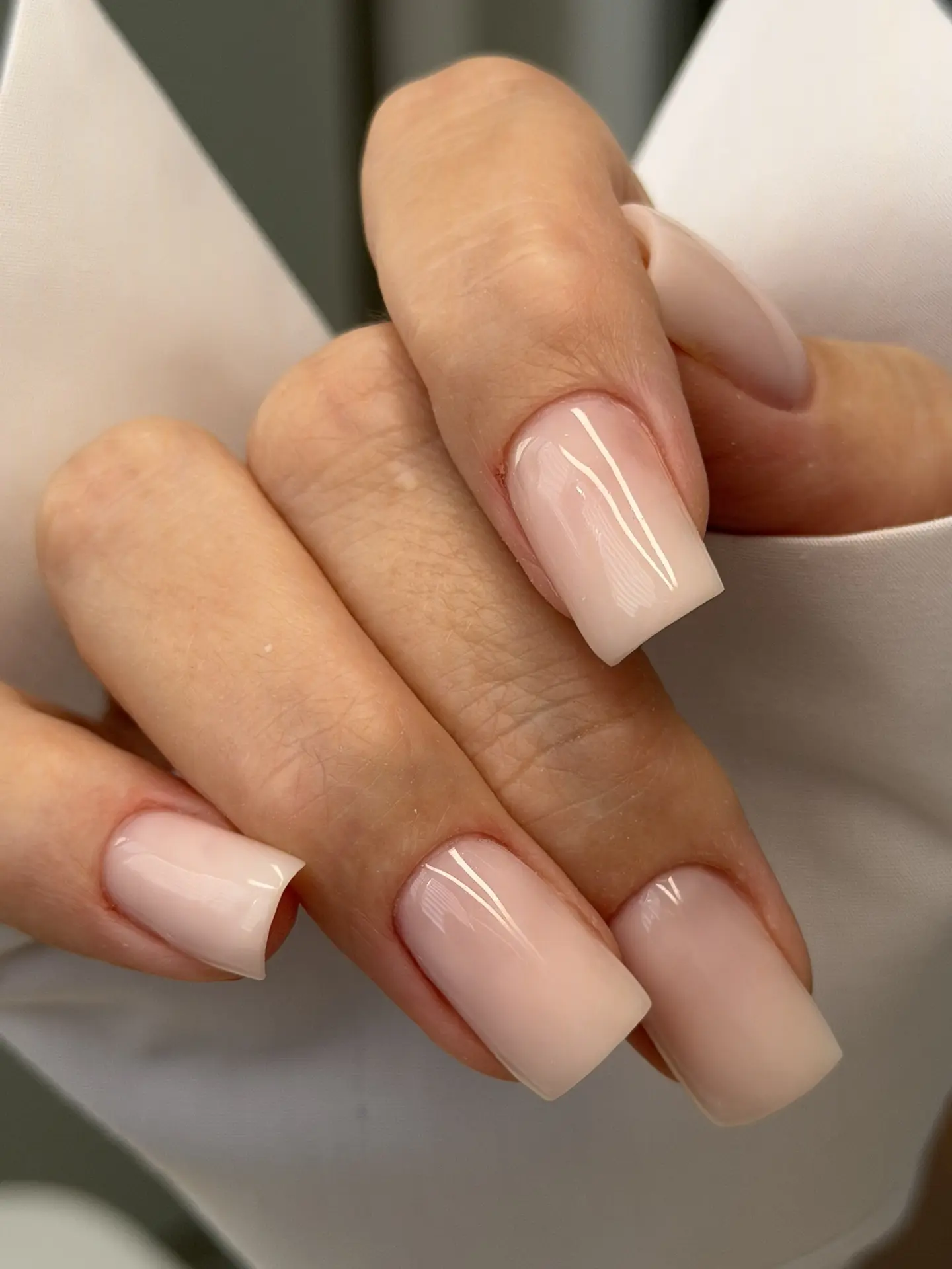 Нежный маникюр для нежных ручек 💅🏻