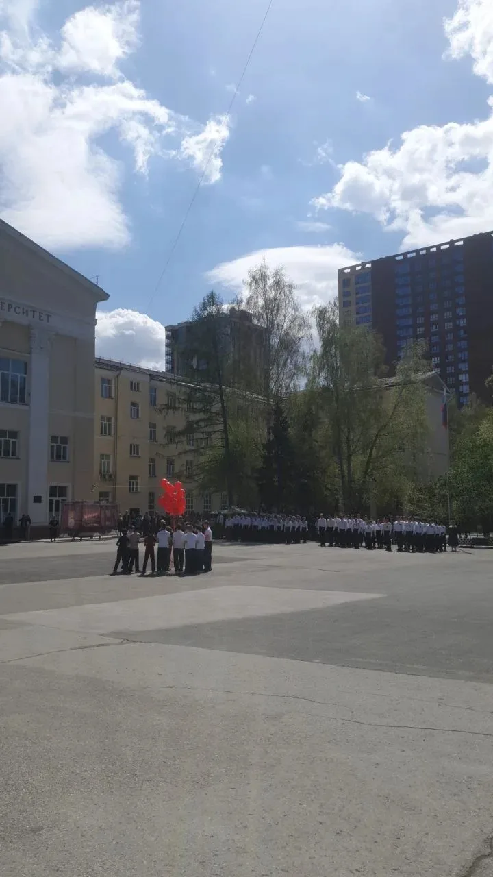 8 мая учащиеся 6 "ИМ" и 5 "С" класса приняли участие в митинге, посвященном 81-й годовщине Победы в 