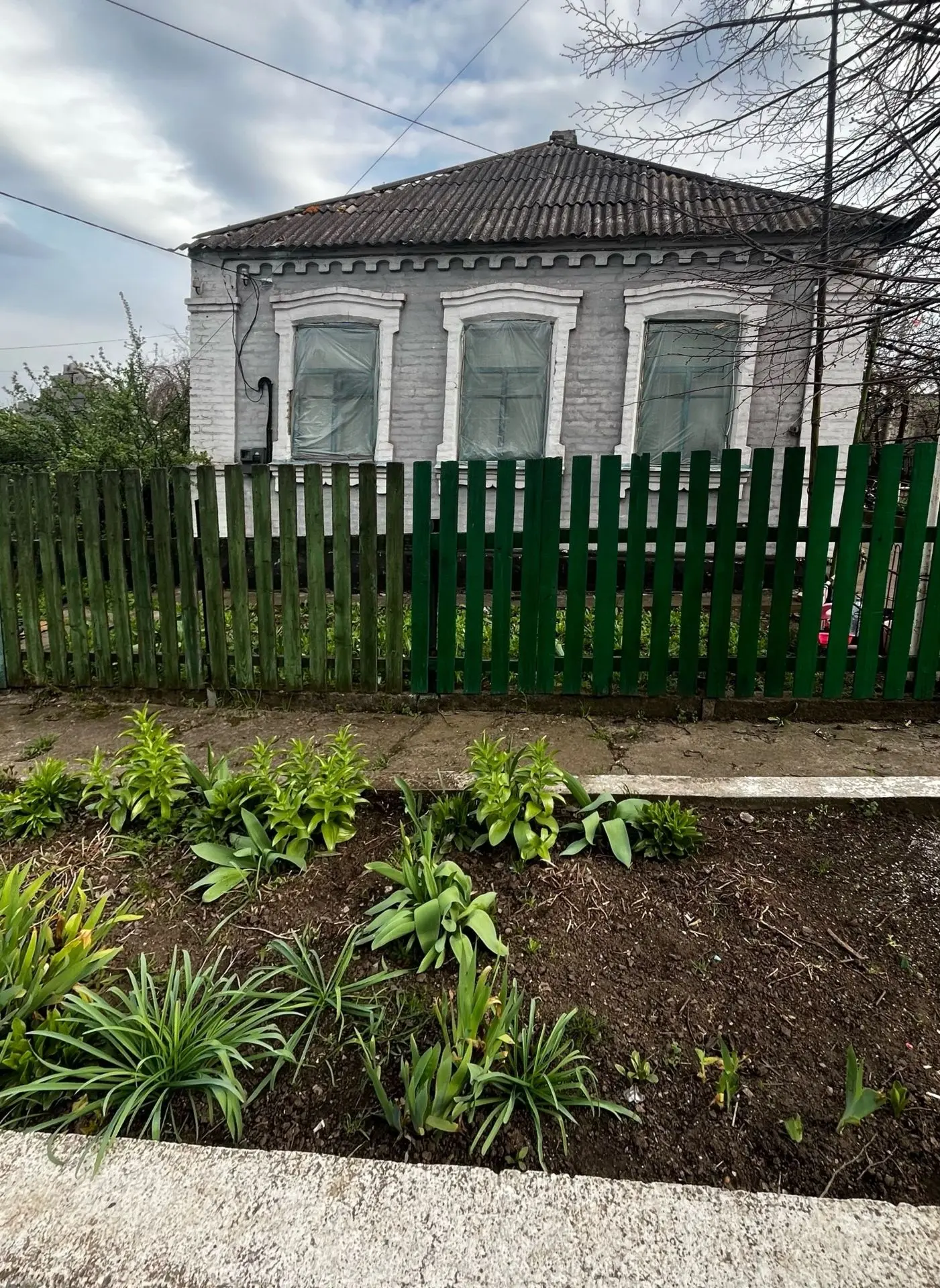 Продам дом! Поселок Мирный, Ильичевский район. Рядом остановка, магазины. Все коммуникации в доме. Д
