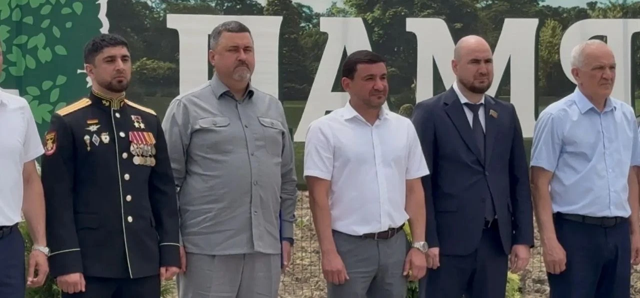 Сады памяти, аллеи, парки в честь мужественных сынов Дагестана разбиты во всех городах и районах рес