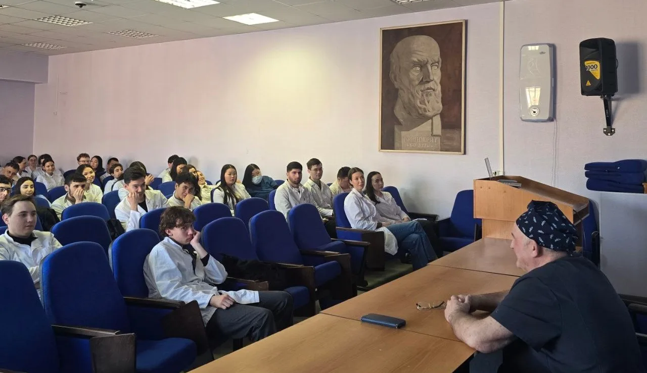 Уроки профессионализма: Виктор Казимирский — о пути врача и выборе длиною в жизнь 🏥  В рамках меропр