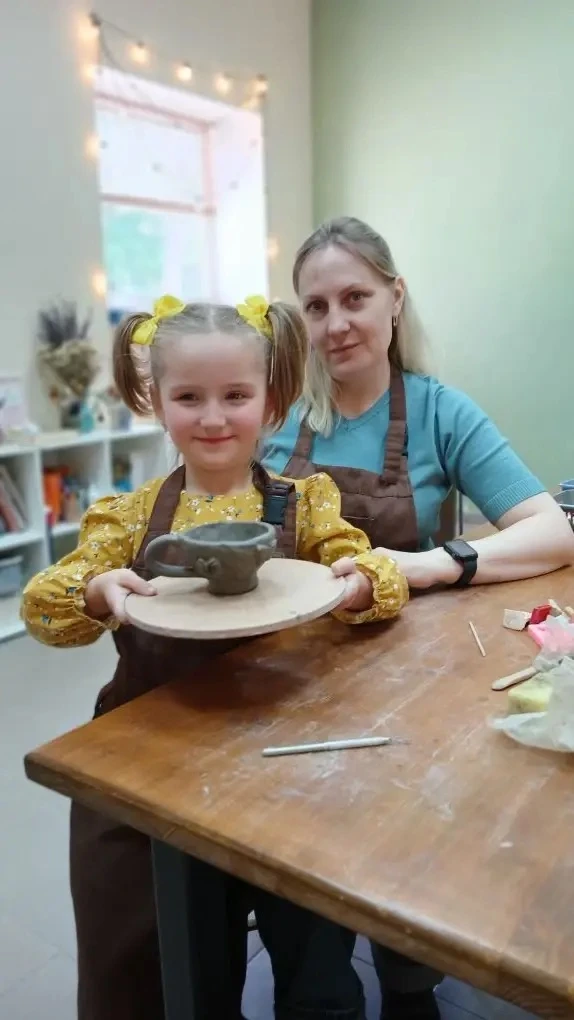 Приглашаю малышей на занятия в группу «Игры с глиной» возраст 4-7 лет.
