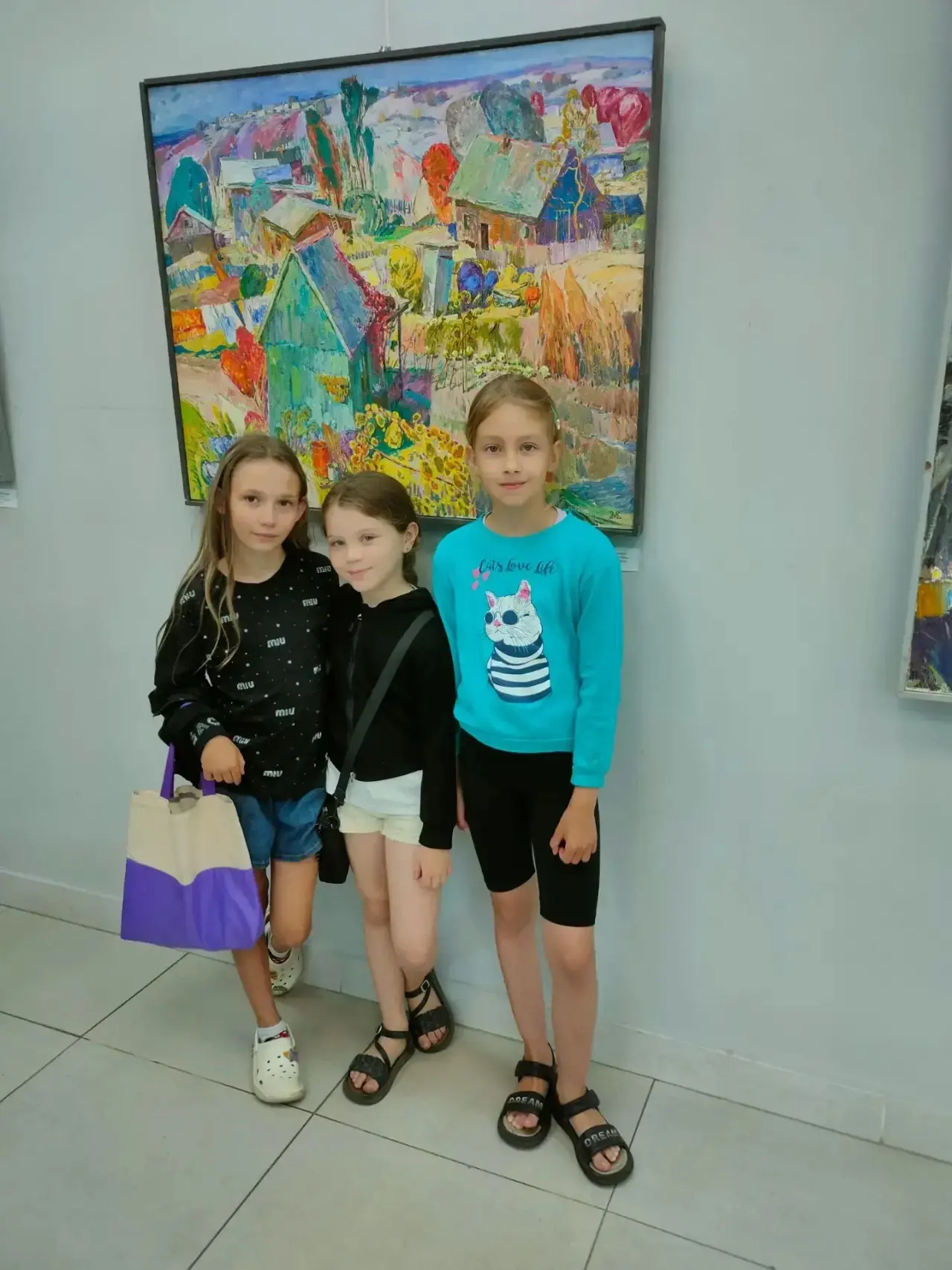 🎨 Сегодня, 15 июня, ребята из нашего пришкольного лагеря совершили незабываемое путешествие в мир ж