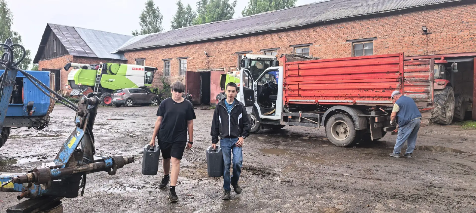 💰 Честную зарплату и бесценный опыт получают школьники в «Заре»