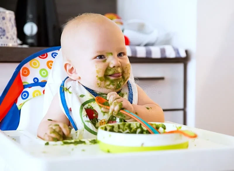 🍎 Когда вводить кусочки? Смотрим не на календарь, а на ребенка!