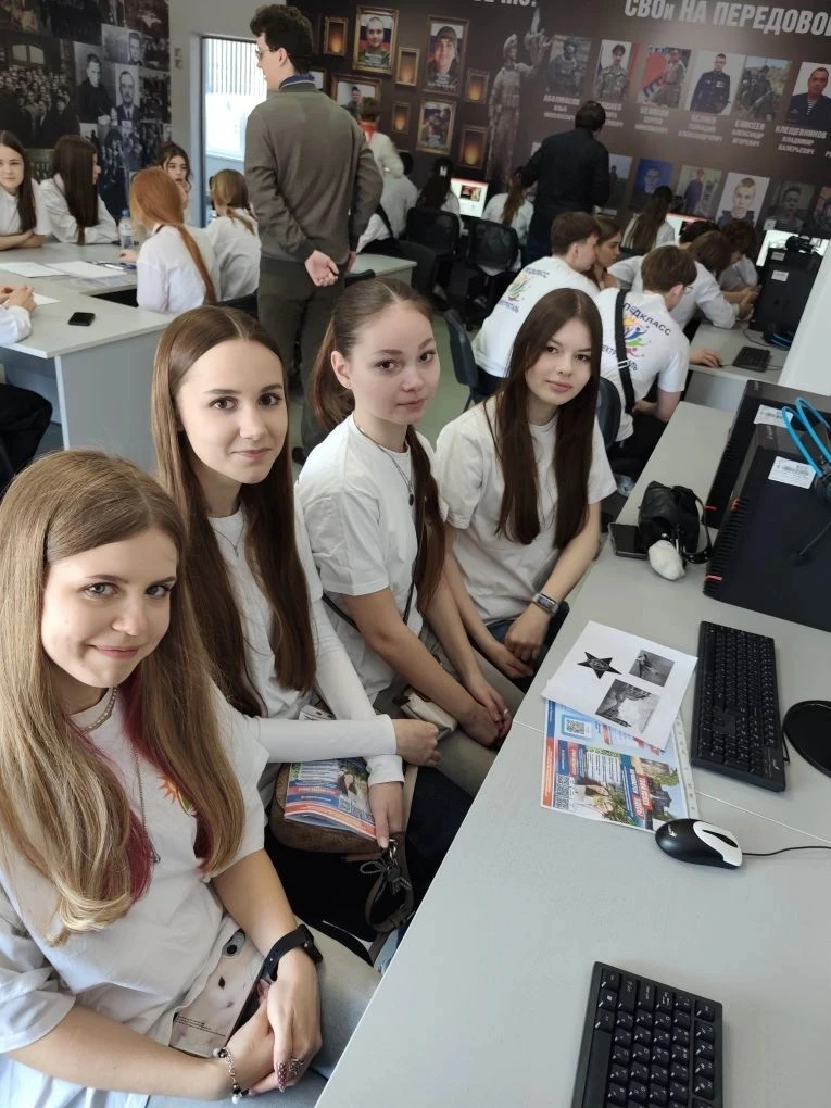 🎓 ОТ ЭМОЦИЙ К ИННОВАЦИЯМ: НАШИ СТАРШЕКЛАССНИКИ - В ГГТУ! Сегодня учащиеся 10-11 классов лицея стали 