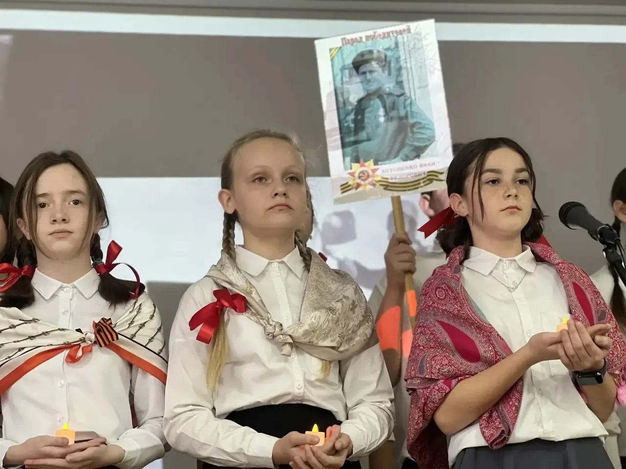 🇷🇺🕊️Прошел ежегодный патриотический конкурс «Пою моё Отечество!» среди 5-6 классов.   🔥⭐ По традиции