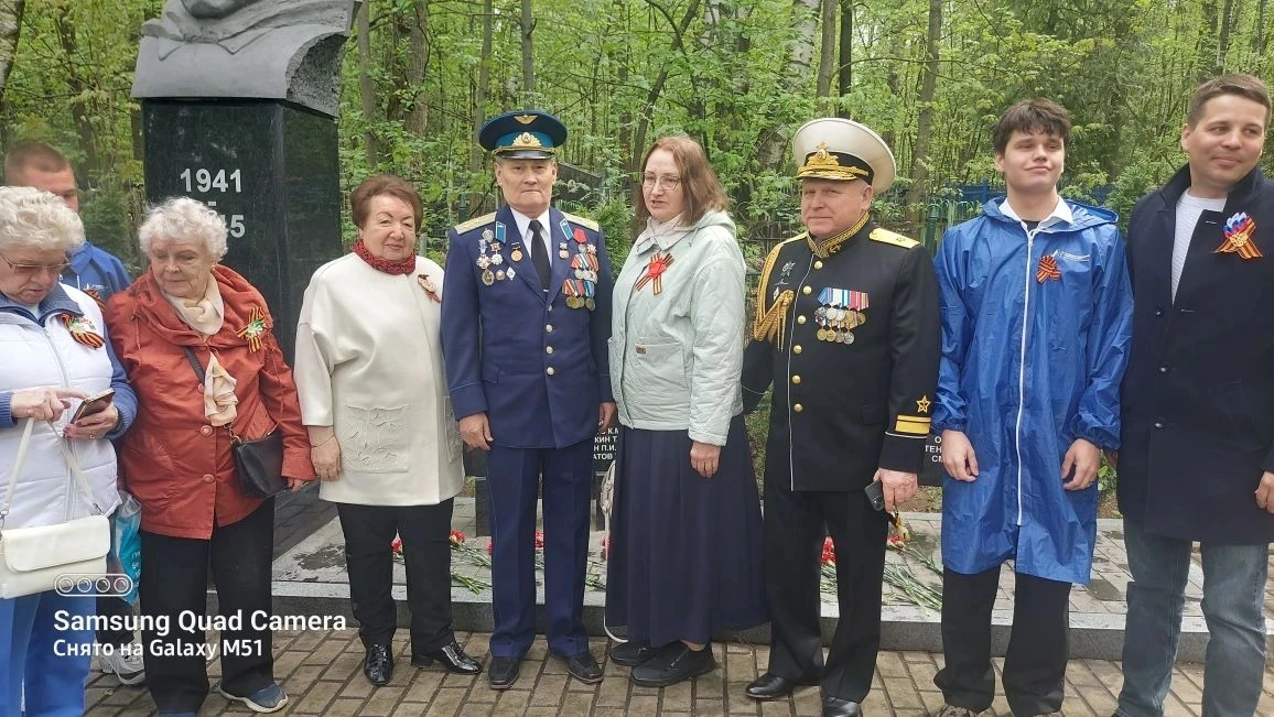 🎖9 мая на территории Болшевского кладбища у Мемориала воинам Красной армии, умерших в ...