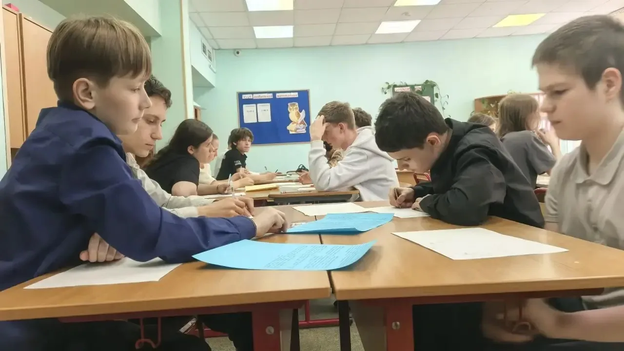 7 мая в 7-м/к классе прошло очередное состязание «Математическая карусель». 24 задачи олимпиадного у