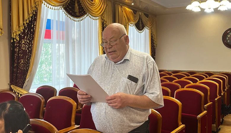 17 июня 2026 года на заседании постоянных депутатских комиссий Думы начальник Комплексной эксплуатац