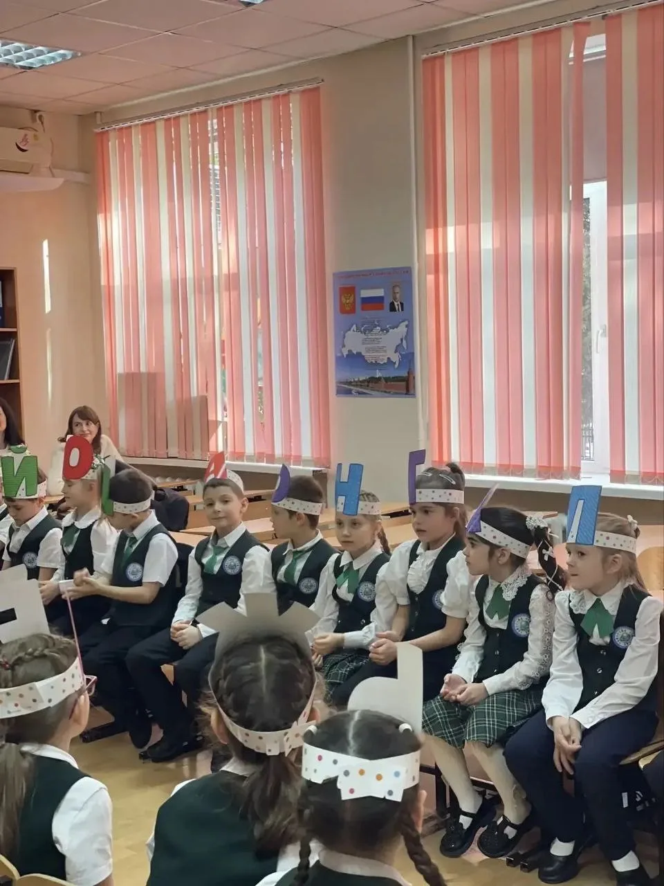 А Б В Г Д 📚😜  В 1-А классе празднично отметили окончание изучения азбуки! 🤩  Это значимое событие пр