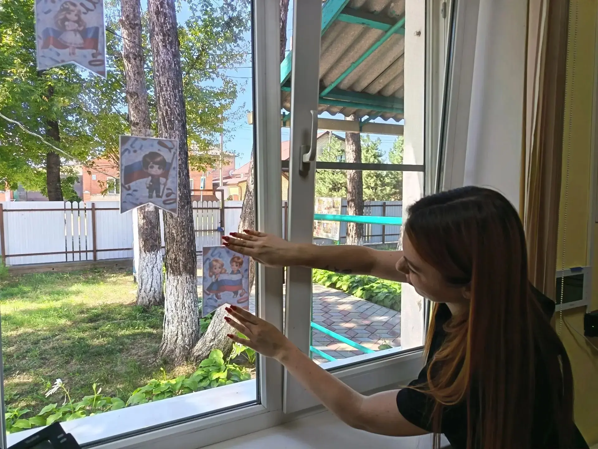 В преддверии Дня флага России наш детский сад присоединился к Всероссийской акции.