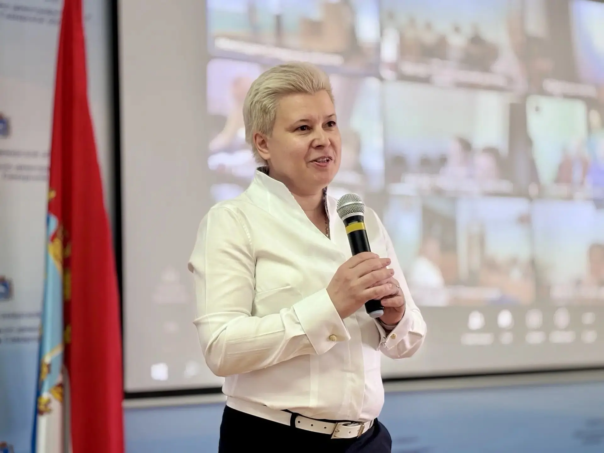 Сегодня в министерстве чествовали тех, кто каждый день совершает добрые поступки — сотр...