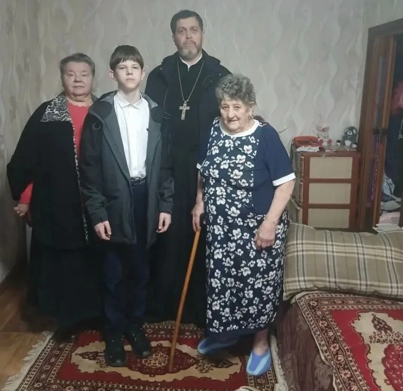 ❤️Всю Светлую Седмицу сотрудники учреждения "Ветеран" продолжали поздравлять получателей социальных 