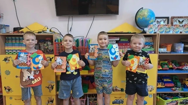 🎇 Открытки от детей разновозрастной старшей группы «Ручеёк» ко Дню Победы.