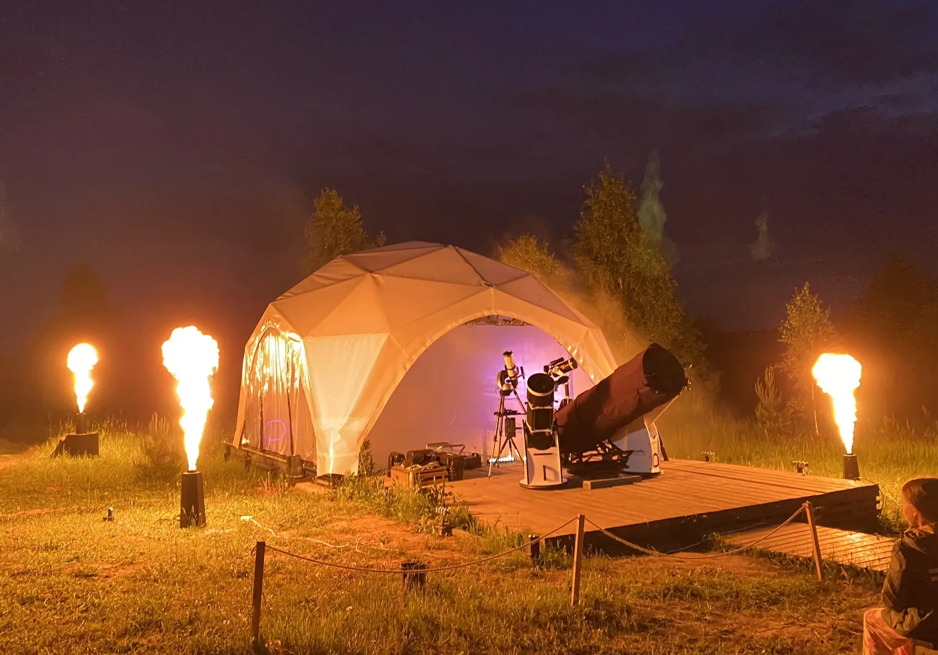 🌌🔭 Ребята, в эти выходные тепло и ни облачка! По счастливому совпадению у нас освободился домик и 
