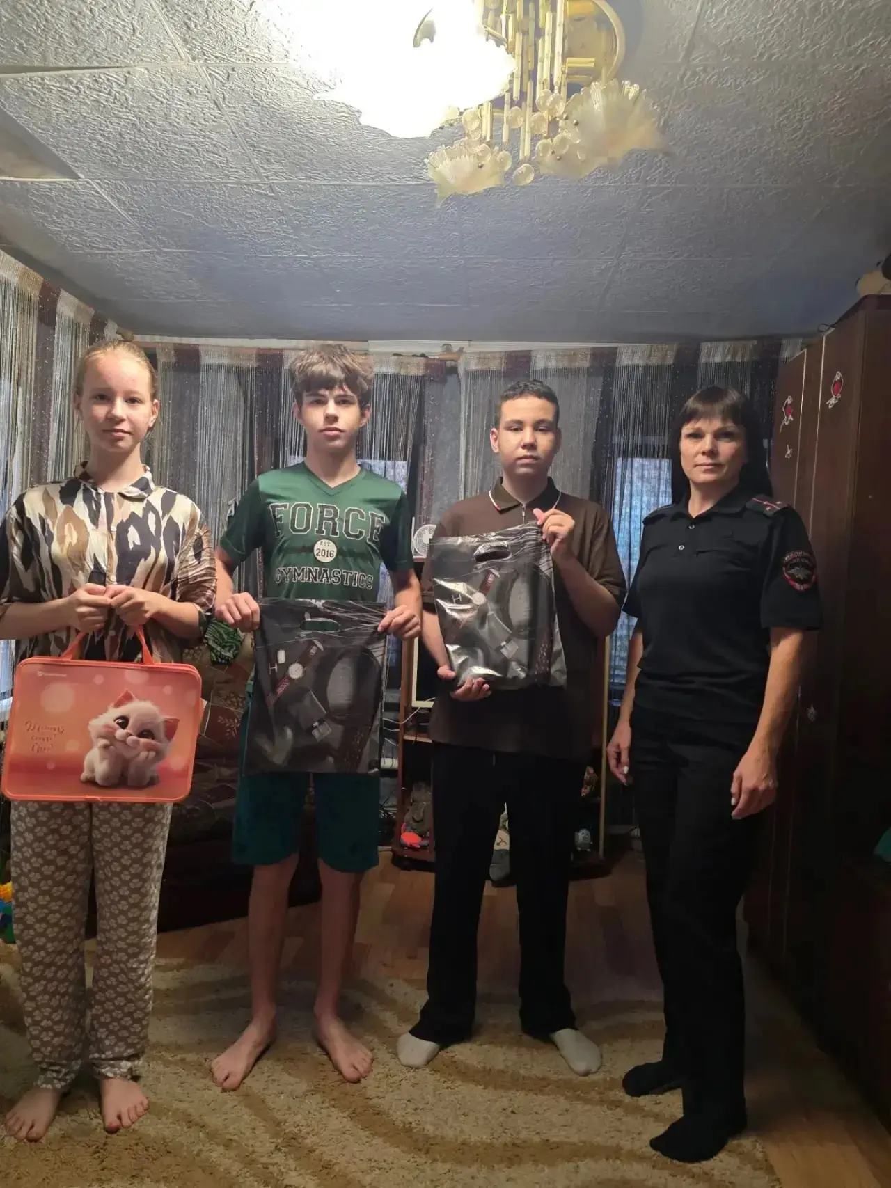 Полицейские Кувандыка и Медногорска поддержали школьников в рамках акции «Помоги пойти ...