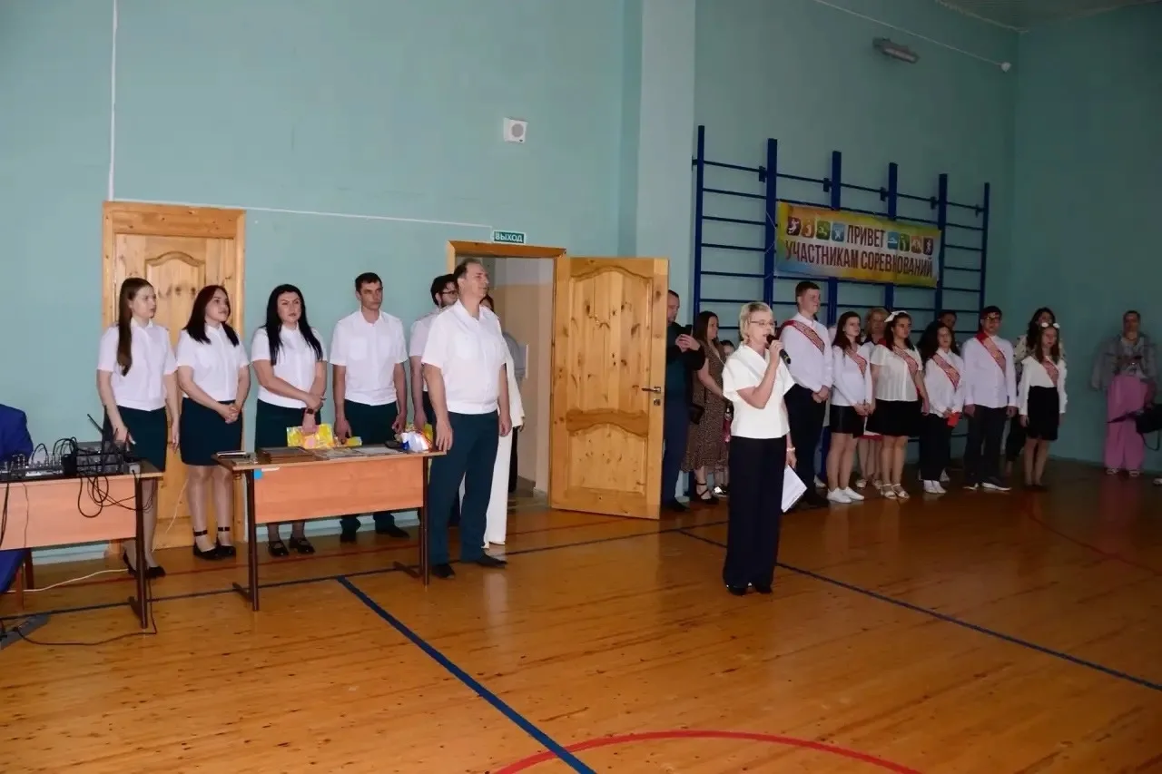 ✅26 мая для обучающихся 9А, 9Б, 9В и 2 курса прозвенел последний звонок.
🔔Последний звонок- это одн