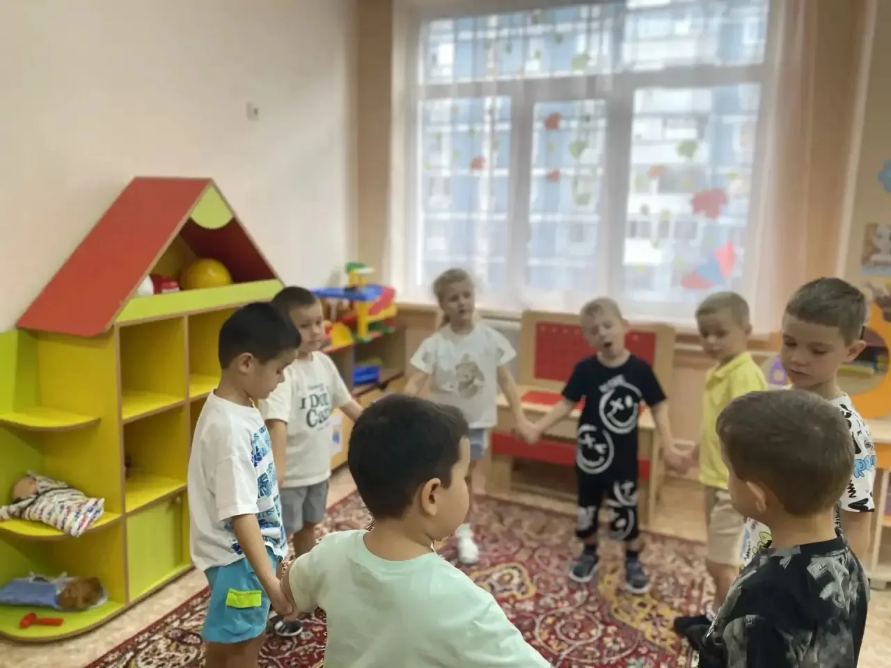 ✨Сегодня в старшей группе «Капелька» прошла беседа на тему «День пожилого человека» ✨