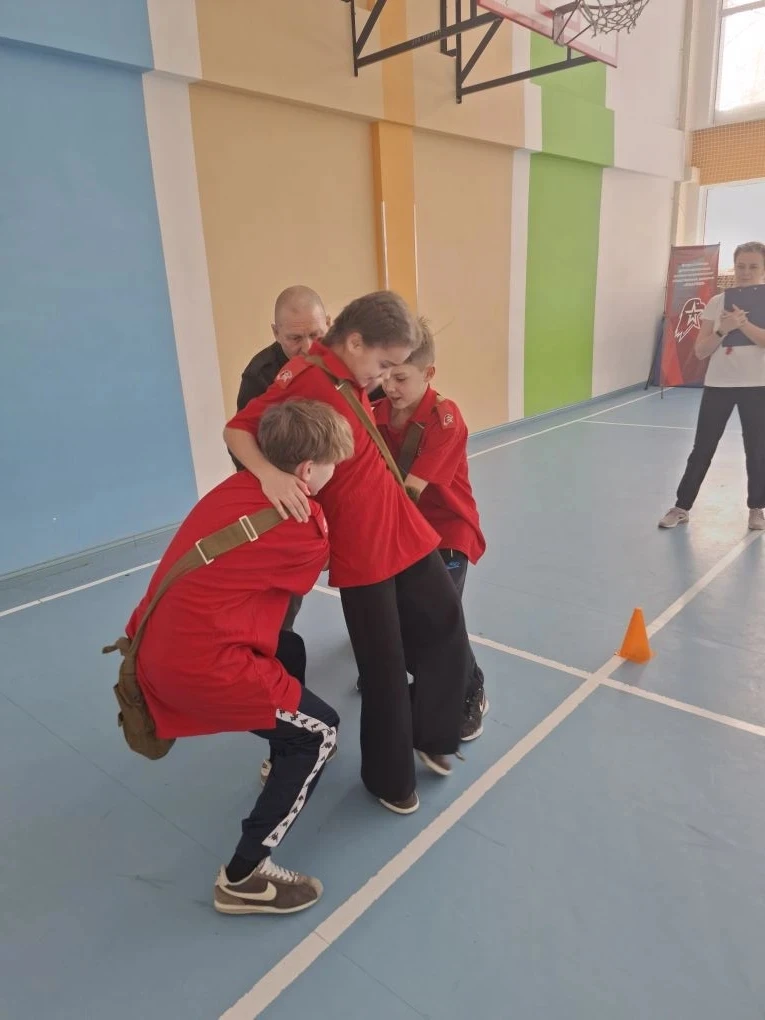 🤾‍♂️🇷🇺🏆 "ВыZов" - это по нашему!  За окном мороз, только нашим юным героям Юнармейцам он не страшен!