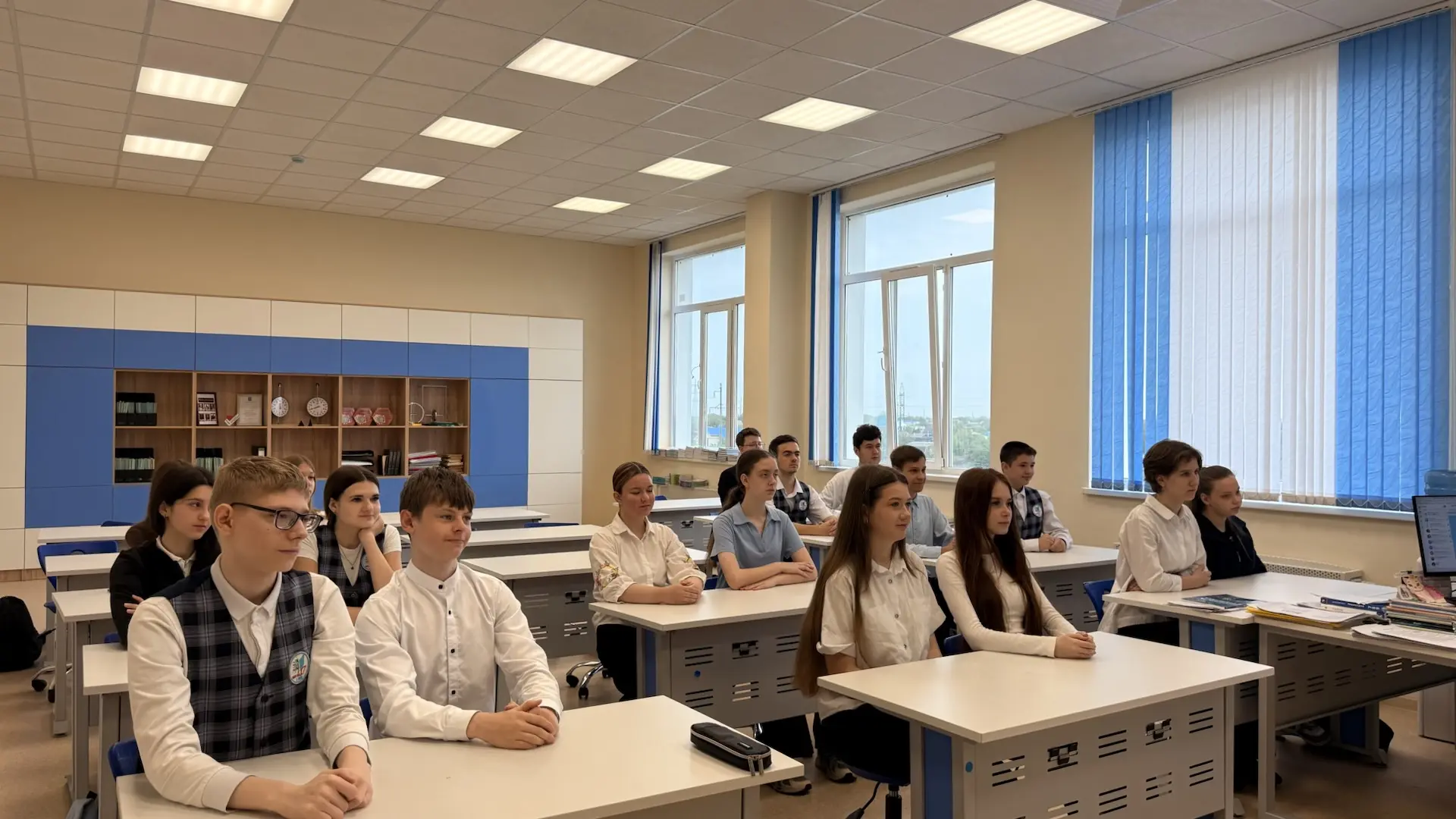 🇷🇺 РАЗГОВОРЫ О ВАЖНОМ 🇷🇺  🗓️Сегодняшняя тема занятия — «Ценности, которые нас объединяют» ✅Сегодня м