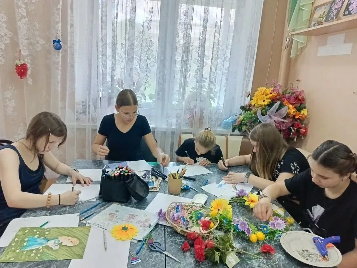 ЯРКИЕ КРАСКИ ДЕТСТВА
