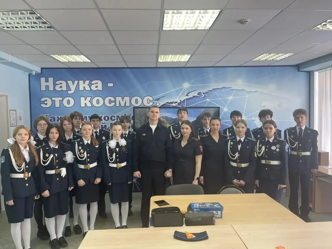 Сегодня прошла встреча учащихся 9  «А» класса с сотрудниками ГИБДД УМВД по г.Тольятти