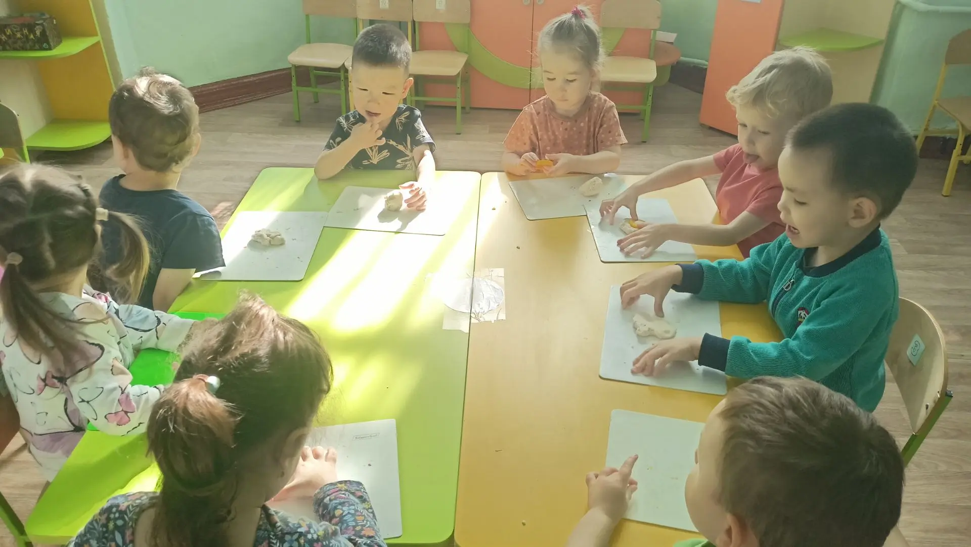 Дорогие родители! Вся эта неделя во второй младшей группе была очень важной и увлекател...