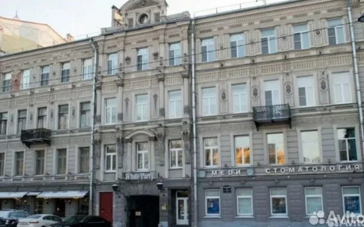 😱 Целую парадную за 765 миллионов рублей продают в Петербурге