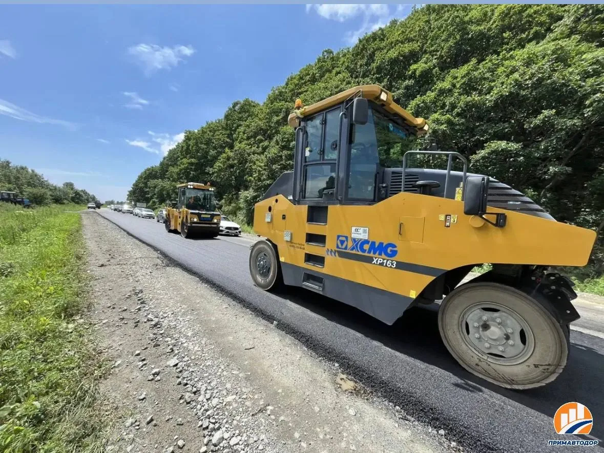 👷🏻‍♂️ Обновляем покрытие в районе села Голубовка Партизанского округа 

Одна из сторон проезжей ча