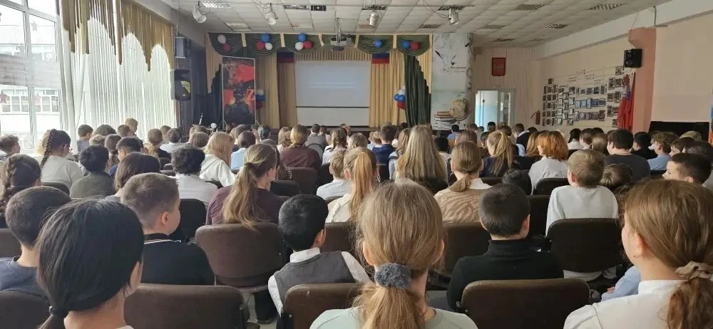 🎬«КИНО ПОБЕДЫ»🎞️  🕊️Есть даты, которые не тускнеют. Есть память, которая не умирает. И есть кадры, о
