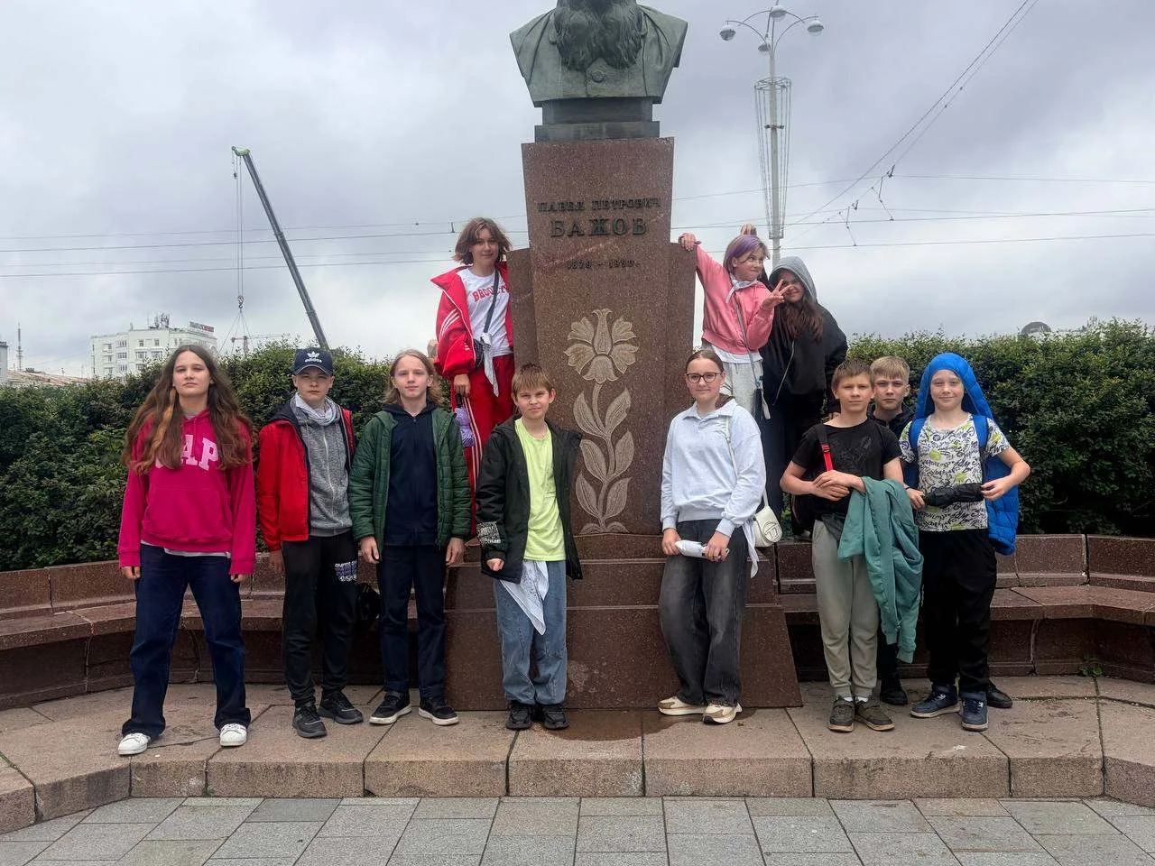 9 ИЮНЯ — ДЕНЬ ДРУЗЕЙ И ГОРОДСКИХ ИССЛЕДОВАНИЙ! 

📸Вчера в лагере «Свет.Камера.Лето» было сразу два 