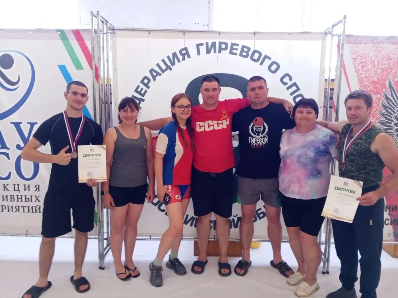 🏋️‍Наши гиревики достойно выступили на областных сельских играх!
С 19 по 21 июня в Черепаново прошё