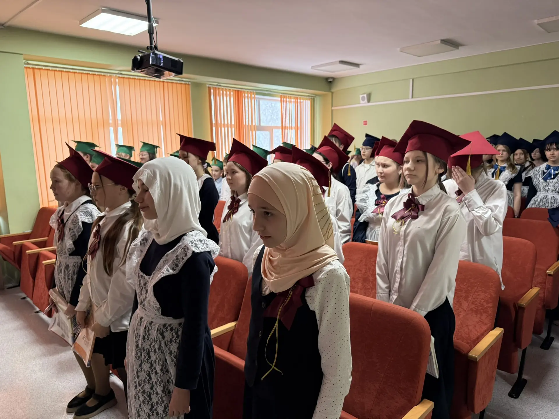 🎓 Наши умники и умницы, обучающиеся 4в, 5в, 6в классов продолжают принимать участие в ...