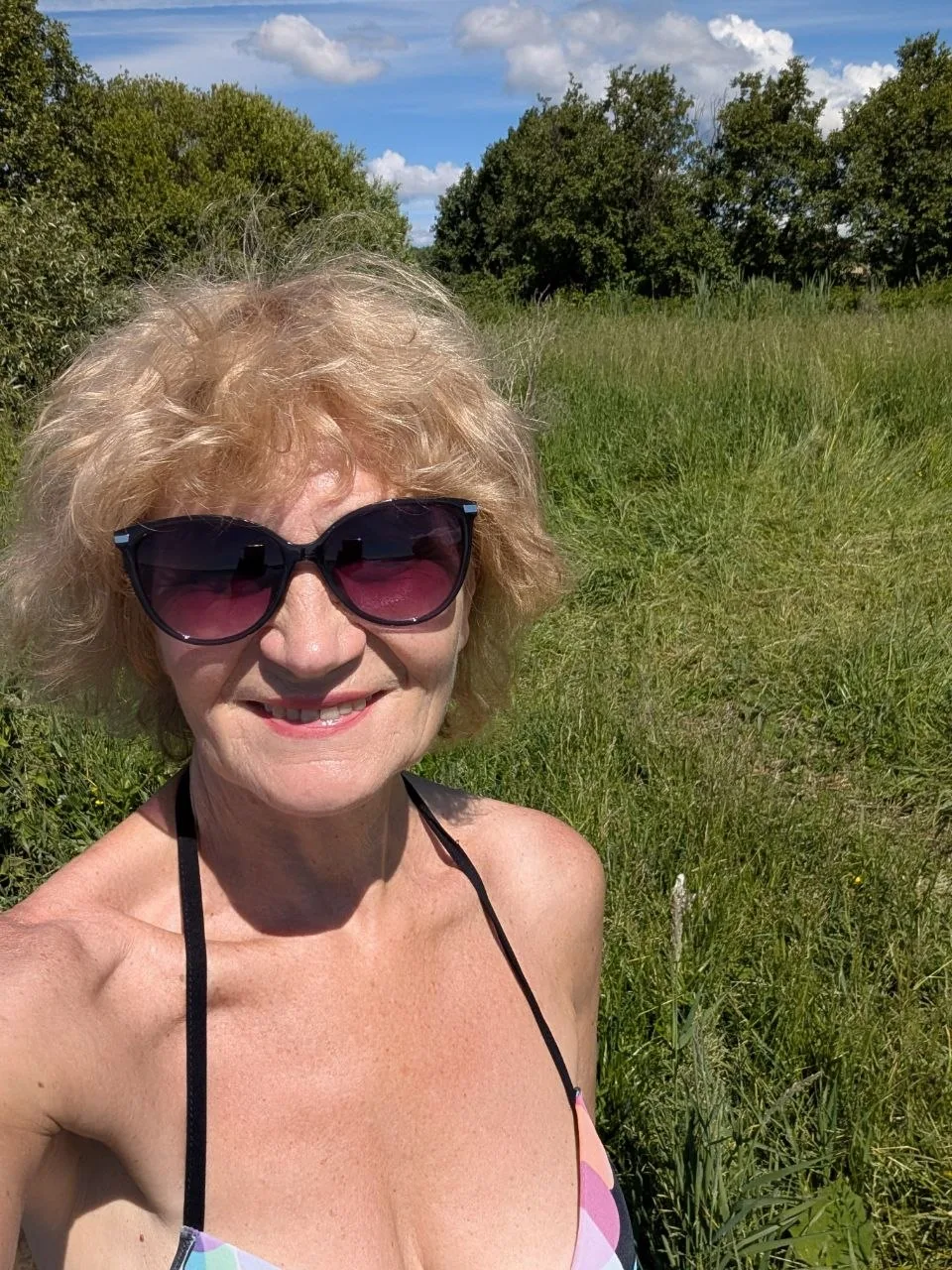 🩱🌞👙

Девчонки, по-честному, вы готовы надеть раздельный купальник этим летом и кайфовать от компл